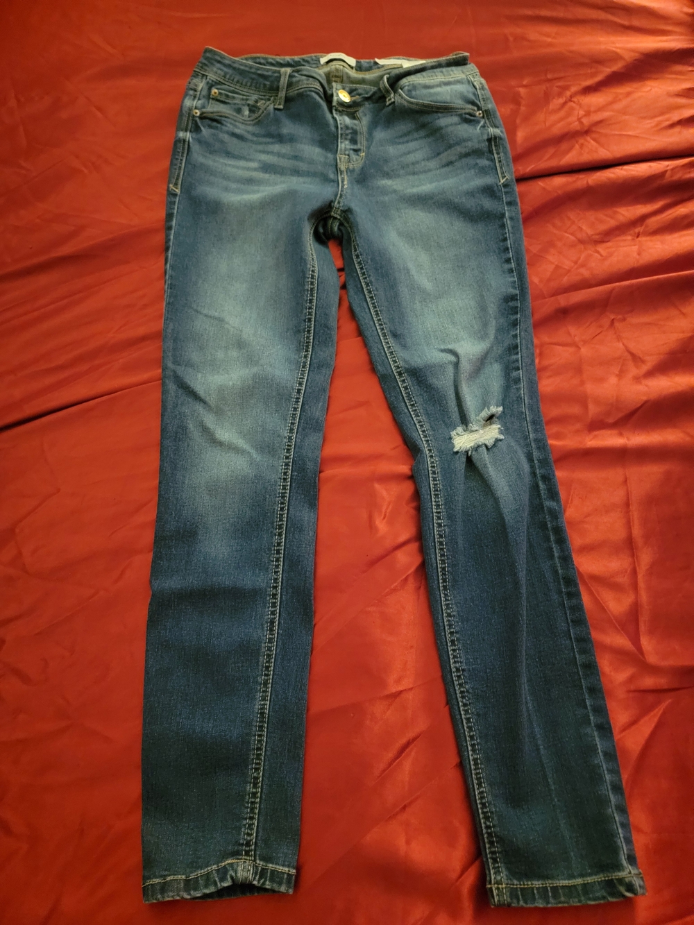 Kensie Dark Blue Skinny Jeans with Knee Distress